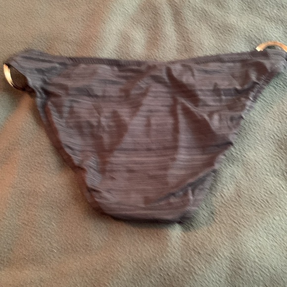 Mossimo green and black striped bikini with gold ring details. Size medium - Picture 9 of 9